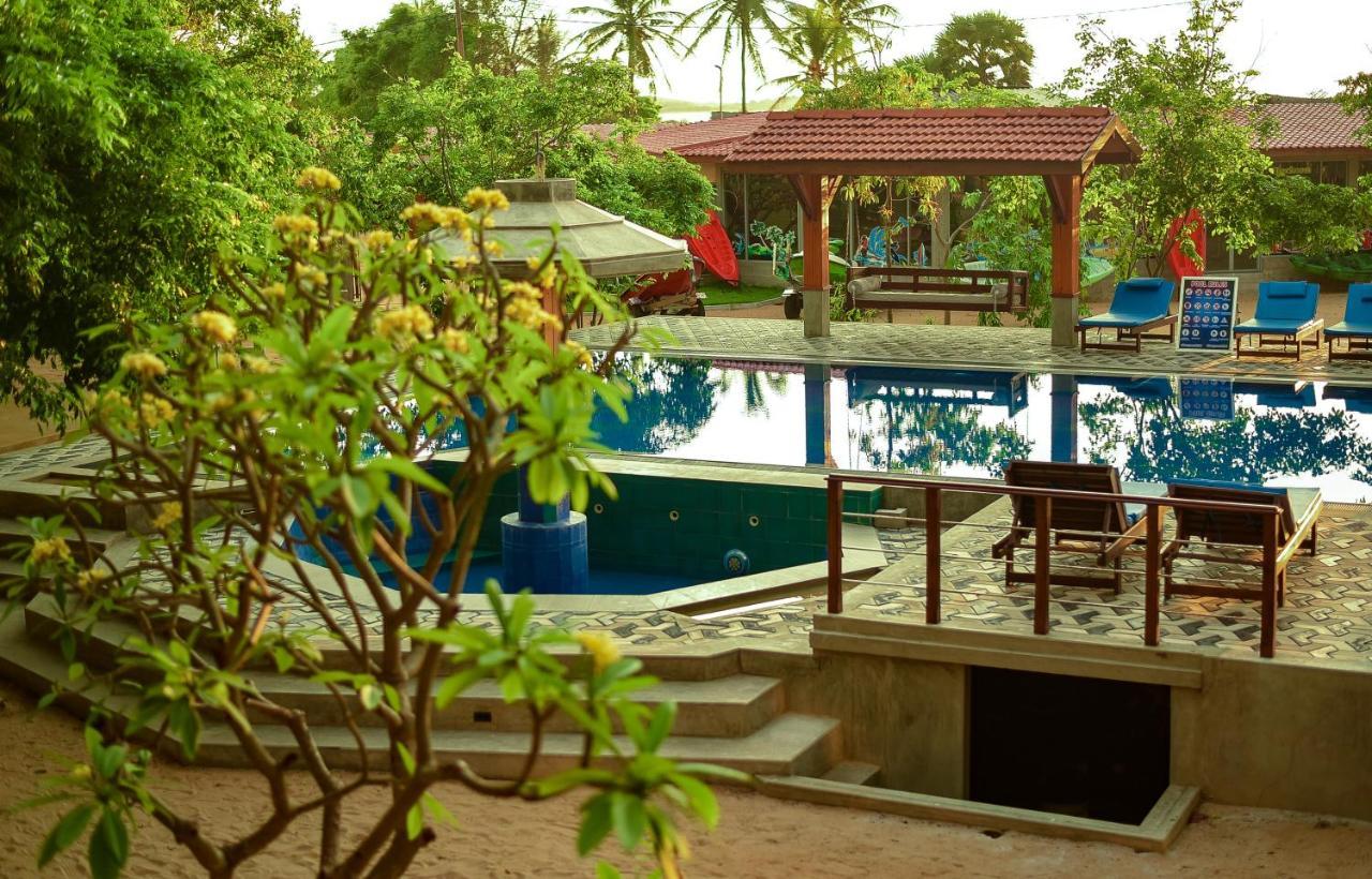 Horizon KiteSurfing Beach Resort Kalpitiya Exterior foto